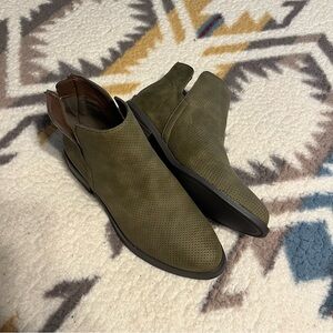 Women’s Olive Green Booties